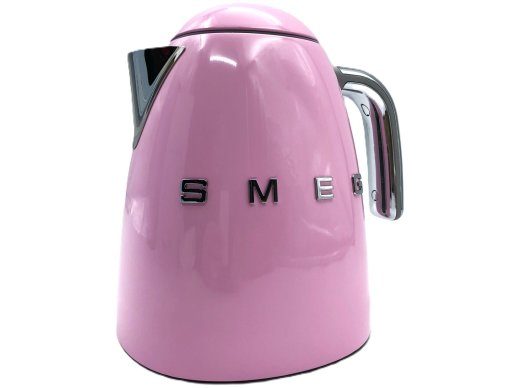 Smeg Retro stiliaus 1.7-liter rožinis virdulys