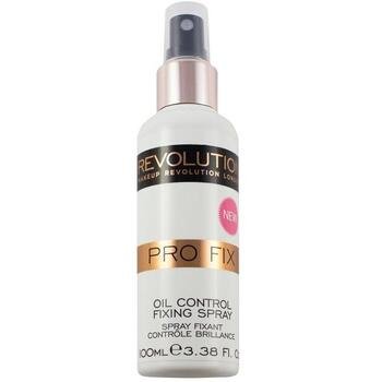 Makeup Revolution Pro Fix Makeup Oil