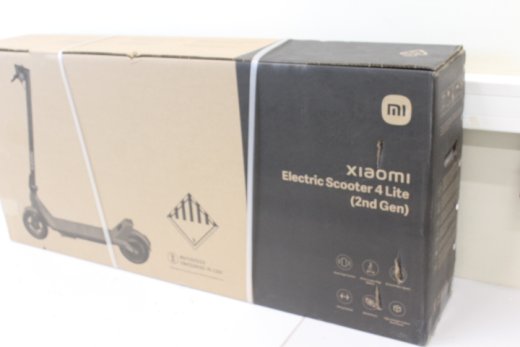 SALE OUT. Xiaomi Electric Scooter 4 Lite (2nd Gen) Xiaomi 3 month(s) USED AS DEMO, MISSING INNER PACKAGING