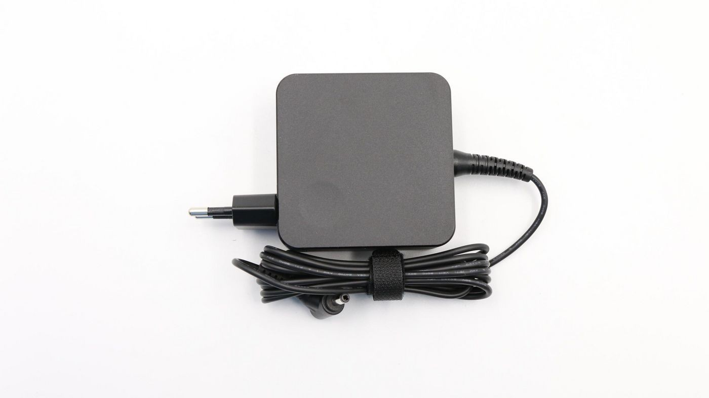 AC Adapter (20V 3,25A) 01FR159, sülearvuti, siseruumides